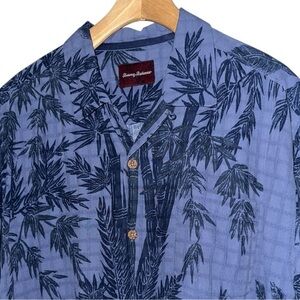 Tommy Bahama Men’s L Blue Navy Silk Palm Tree Printed Hawaiian Button Up Shirt